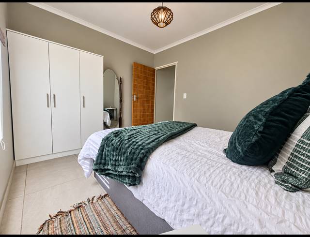 3 BEDROOM FREEHOLD FOR SALE IN BRITANNIA BEACH ESTATE